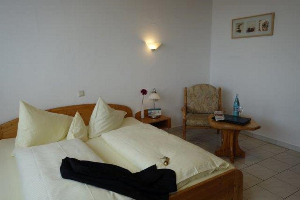 Eichenhof Hotel Gbr Eislingen Buitenkant foto